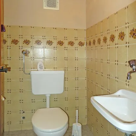 Haus Schwarzenegg 200w *